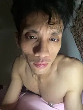 Snapshot of TheoMade chatting on 01/13/25, 08:04 TheoMade online show from 01/13/25, 08:04