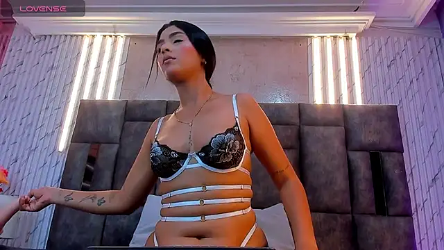 Snapshot of LannaFoxx chatting on 03/08/25, 04:34 LannaFoxx online show from 03/08/25, 04:34