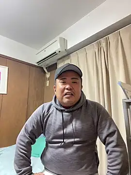 Snapshot of basemmy chatting on 01/28/25, 10:23 basemmy online show from 01/28/25, 10:23