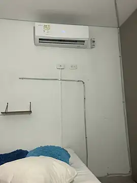 Snapshot of my_cam chatting on 02/05/25, 03:02 my cam online show from 02/05/25, 03:02