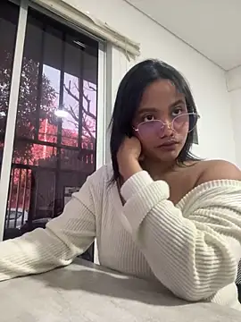 Snapshot of my_cam chatting on 02/18/25, 09:53 my cam online show from 02/18/25, 09:53