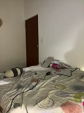 Snapshot of my_cam chatting on 02/23/25, 03:35 my cam online show from 02/23/25, 03:35