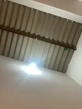 Snapshot of my_cam chatting on 03/09/25, 09:25 my cam online show from 03/09/25, 09:25