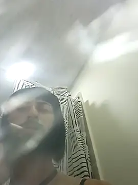 Snapshot of RobledoXXX94 chatting on 11/25/25, 04:45 RobledoXXX94 online show from 11/25/25, 04:45