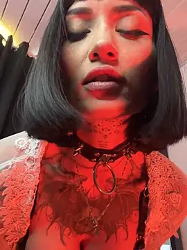 IsisRaichuu  online show from 09/19/25, 09:04