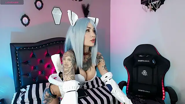 IsisRaichuu  online show from 12/19/25, 06:04