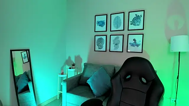 nina  dixon online show from 09/18/25, 10:01