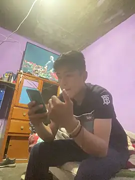 EduardoEspinoza12 online show from 02/19/25, 08:33