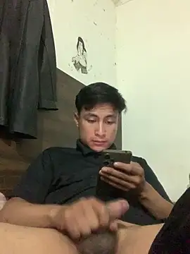 Snapshot of EduardoEspinoza12 chatting on 05/05/26, 09:17 EduardoEspinoza12 online show from 05/05/26, 09:17