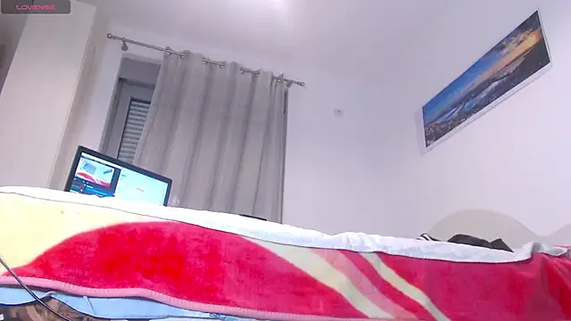 Snapshot of Ju-Hot chatting on 12/08/24, 05:55 Ju-Hot online show from 12/08/24, 05:55