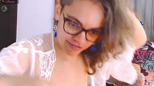 Snapshot of Ju-Hot chatting on 02/23/25, 08:55 Ju-Hot online show from 02/23/25, 08:55