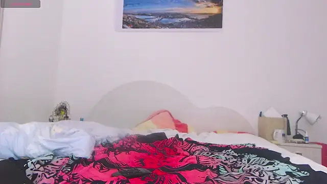 Snapshot of Ju-Hot chatting on 03/03/25, 10:10 Ju-Hot online show from 03/03/25, 10:10