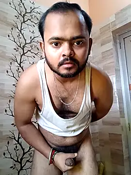 guavam65 online show from 03/27/26, 06:41