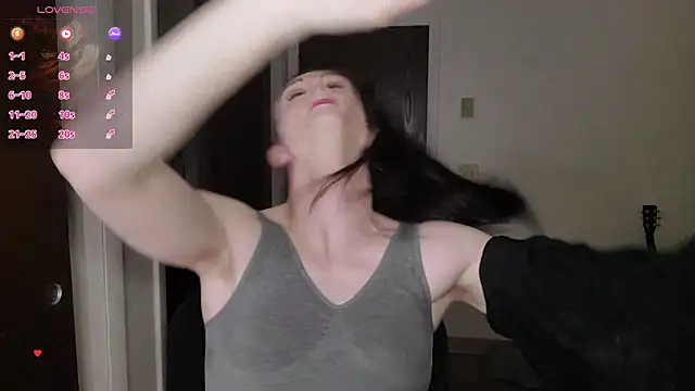 Snapshot of Ivyrose4999 chatting on 03/31/26, 07:03 Ivyrose4999 online show from 03/31/26, 07:03