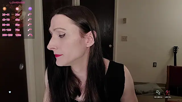 Snapshot of Ivyrose4999 chatting on 04/04/26, 04:59 Ivyrose4999 online show from 04/04/26, 04:59