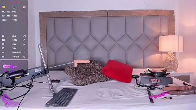 Snapshot of PamelaaPonce chatting on 03/17/26, 02:31 PamelaaPonce online show from 03/17/26, 02:31