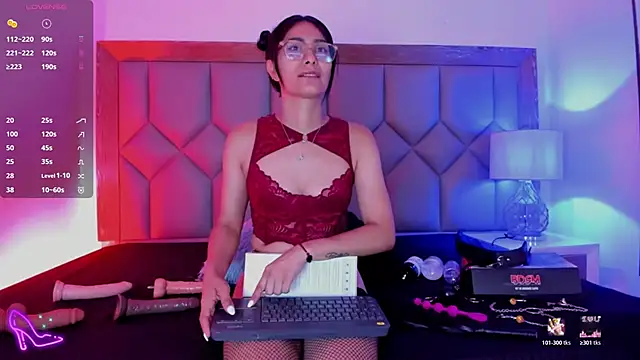 Snapshot of PamelaaPonce chatting on 04/09/26, 03:17 PamelaaPonce online show from 04/09/26, 03:17