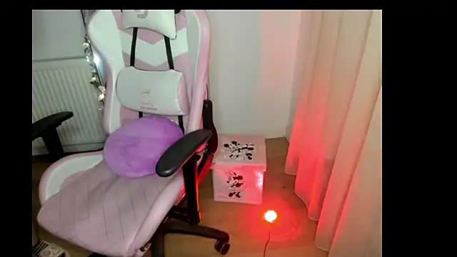 LadyLyanna online show from 03/06/25, 12:32