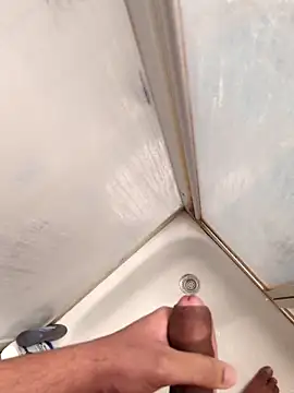 Snapshot of Heavy_Daddyy chatting on 03/10/25, 09:32 Heavy Daddyy online show from 03/10/25, 09:32