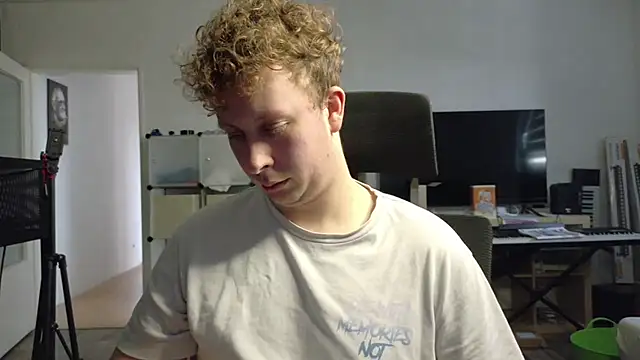 maxxmonroe online show from 10/17/25, 11:13