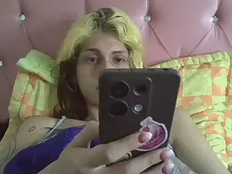 Olivia7u7 online show from 09/30/25, 06:57