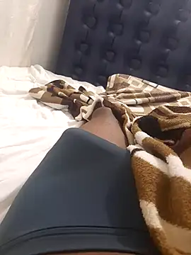 Snapshot of jhonnes_ chatting on 02/27/25, 04:31 jhonnes online show from 02/27/25, 04:31