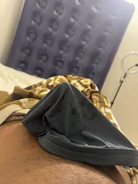 Snapshot of jhonnes_ chatting on 02/28/25, 04:10 jhonnes online show from 02/28/25, 04:10