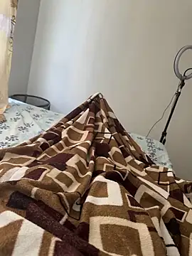 Snapshot of jhonnes_ chatting on 09/28/25, 02:11 jhonnes online show from 09/28/25, 02:11