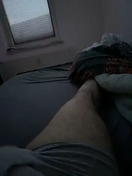 Snapshot of Mo_2003 chatting on 01/27/25, 04:11 Mo 2003 online show from 01/27/25, 04:11