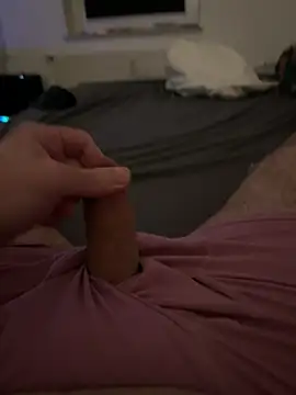 Snapshot of Mo_2003 chatting on 02/18/25, 09:20 Mo 2003 online show from 02/18/25, 09:20