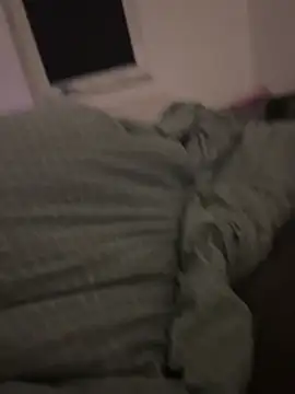 Snapshot of Mo_2003 chatting on 02/26/25, 10:20 Mo 2003 online show from 02/26/25, 10:20