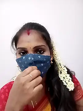 Snapshot of Tamil_roja17 chatting on 03/08/26, 05:28 Tamil roja17 online show from 03/08/26, 05:28