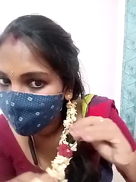 Snapshot of Tamil_roja17 chatting on 03/29/26, 12:32 Tamil roja17 online show from 03/29/26, 12:32