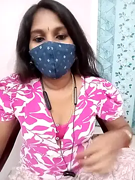 Snapshot of Tamil_roja17 chatting on 04/12/26, 10:09 Tamil roja17 online show from 04/12/26, 10:09