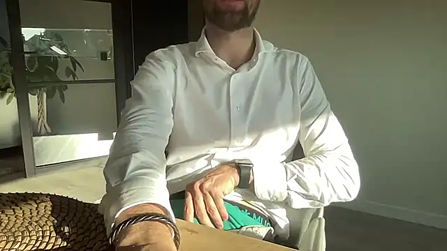 bullyboyy online show from 09/10/25, 03:56