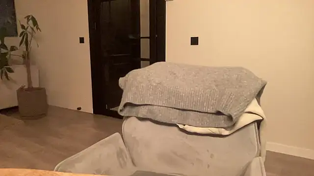 Snapshot of bullyboyy chatting on 01/10/26, 06:20 bullyboyy online show from 01/10/26, 06:20