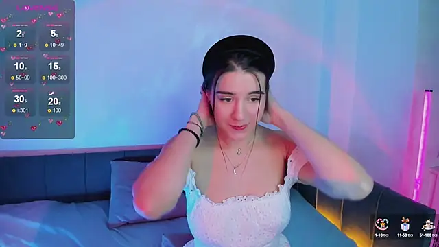 Snapshot of Sweetie_Catt chatting on 03/18/25, 12:03 Sweetie Catt online show from 03/18/25, 12:03