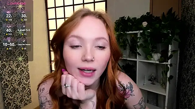 Snapshot of Maya_Light chatting on 02/16/25, 04:53 Maya Light online show from 02/16/25, 04:53