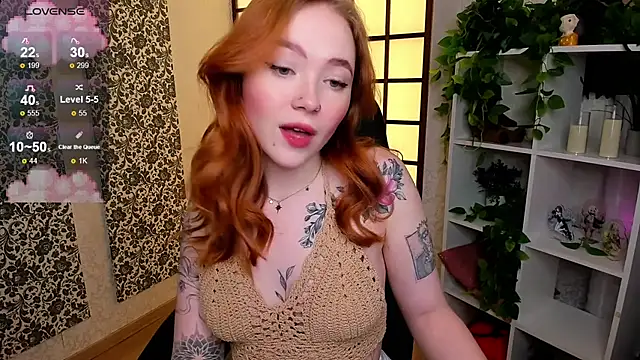 Snapshot of Maya_Light chatting on 02/28/25, 01:47 Maya Light online show from 02/28/25, 01:47