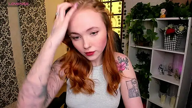 Snapshot of Maya_Light chatting on 03/01/25, 07:41 Maya Light online show from 03/01/25, 07:41