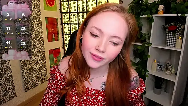 Snapshot of Maya_Light chatting on 03/07/25, 08:02 Maya Light online show from 03/07/25, 08:02