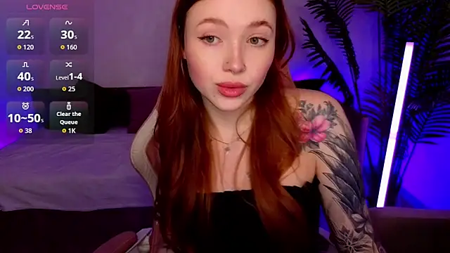 Snapshot of Maya_Light chatting on 02/08/26, 01:53 Maya Light online show from 02/08/26, 01:53