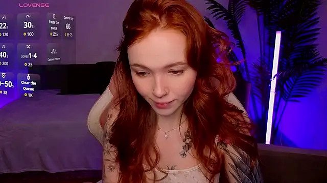 Snapshot of Maya_Light chatting on 03/07/26, 01:35 Maya Light online show from 03/07/26, 01:35