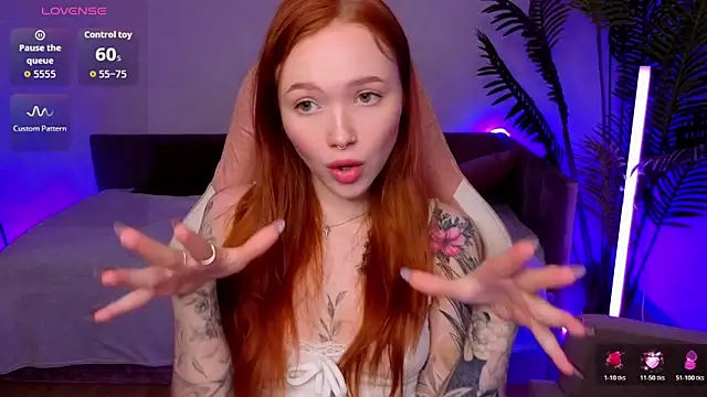 Snapshot of Maya_Light chatting on 03/11/26, 01:55 Maya Light online show from 03/11/26, 01:55