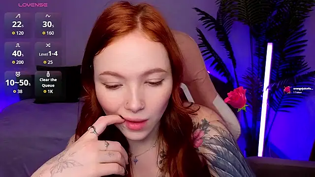 Snapshot of Maya_Light chatting on 03/13/26, 02:07 Maya Light online show from 03/13/26, 02:07