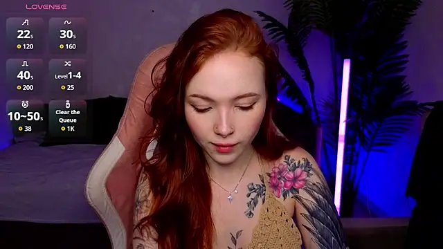 Snapshot of Maya_Light chatting on 03/26/26, 01:55 Maya Light online show from 03/26/26, 01:55