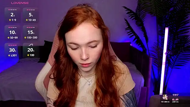 Snapshot of Maya_Light chatting on 04/01/26, 02:12 Maya Light online show from 04/01/26, 02:12