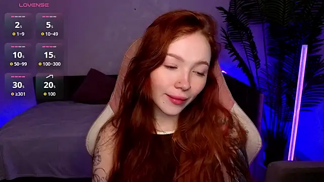 Snapshot of Maya_Light chatting on 04/14/26, 01:55 Maya Light online show from 04/14/26, 01:55