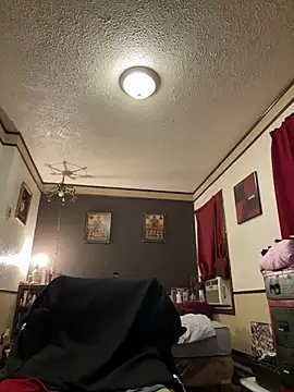 Snapshot of B3-Dindles chatting on 03/15/25, 03:07 B3-Dindles online show from 03/15/25, 03:07