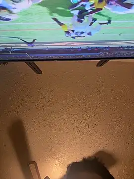 Snapshot of B3-Dindles chatting on 10/10/25, 04:44 B3-Dindles online show from 10/10/25, 04:44